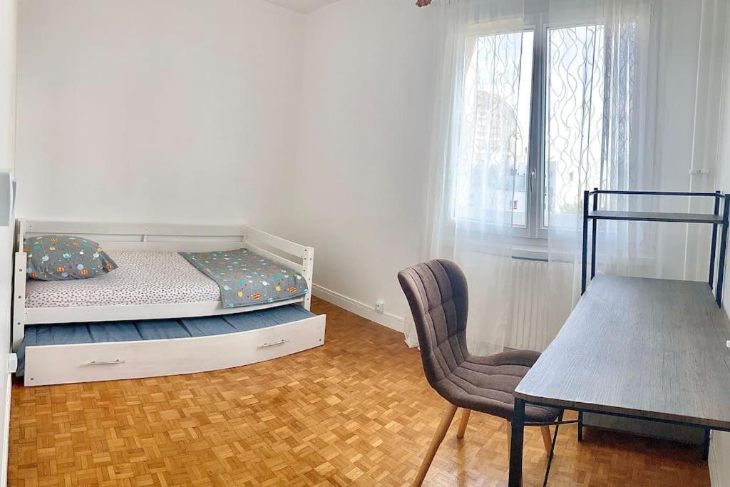 Appartement Bien Situe Noisy-le-Grand Εξωτερικό φωτογραφία